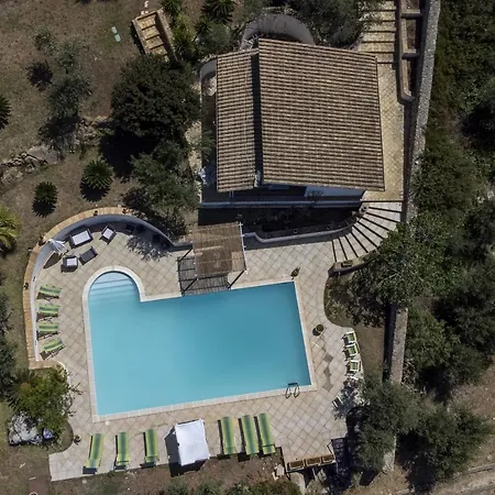 A Marsala Con Piscina
