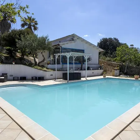 Villa A Marsala Con Piscina Parrinello